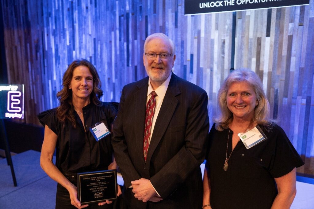 School leaders accepting the award.