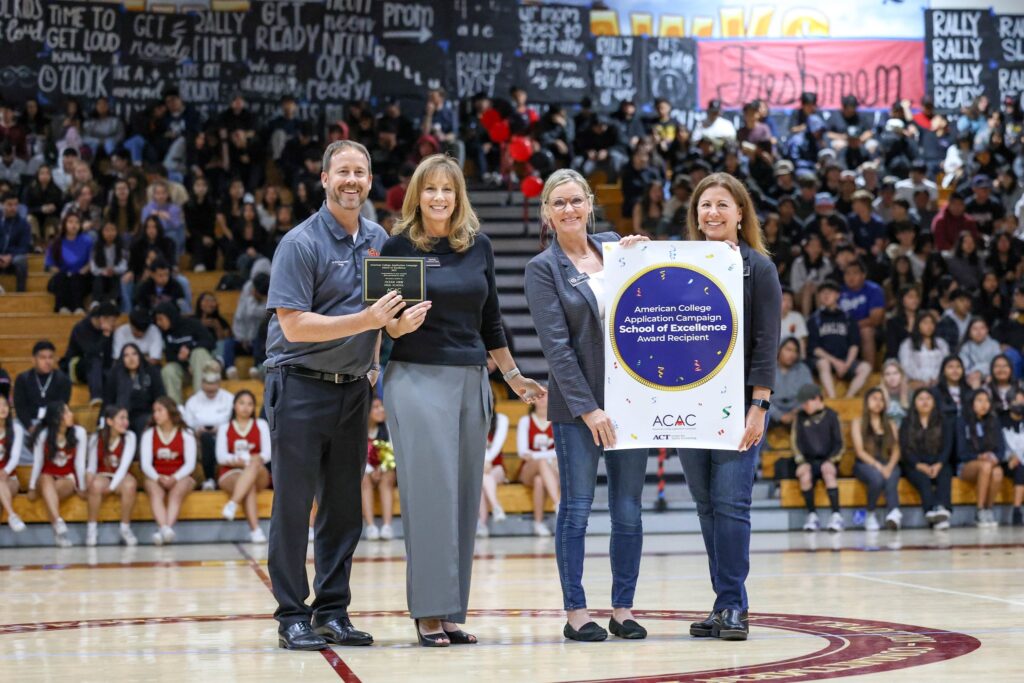School leaders accepting the award.
